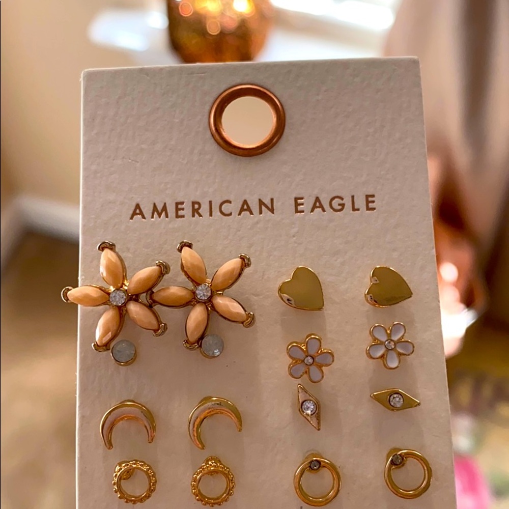 American Eagle 8 piece earrings!
